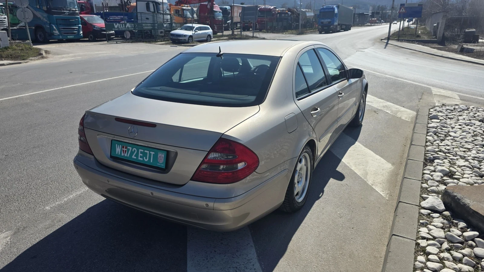 Mercedes-Benz E 200 CDI , снимка 6 - Автомобили и джипове - 53735432