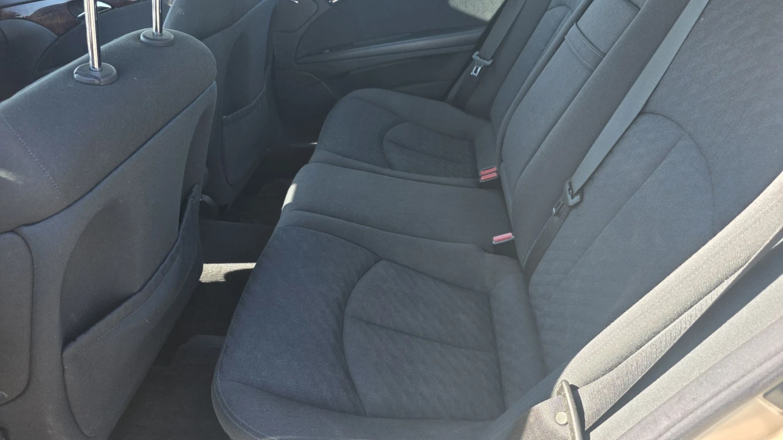 Mercedes-Benz E 200 CDI , снимка 8 - Автомобили и джипове - 53735432