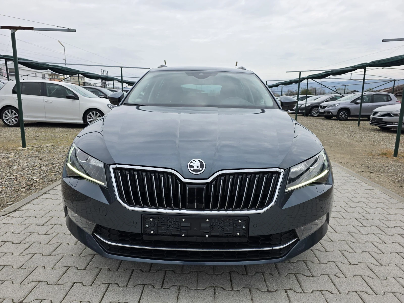 Skoda Superb 2.0TDI Navi 150k Лизинг, снимка 2 - Автомобили и джипове - 54037056