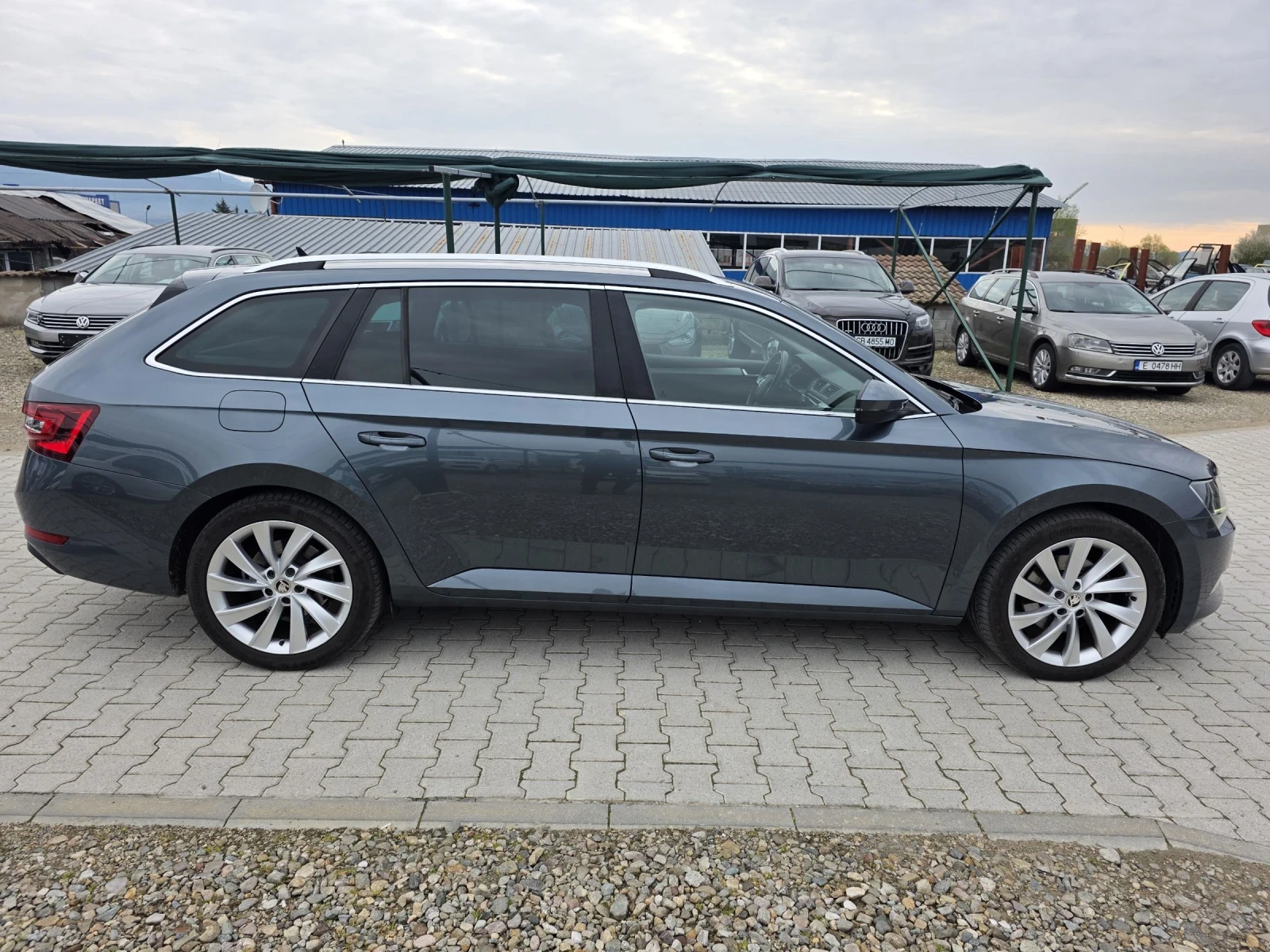 Skoda Superb 2.0TDI Navi 150k Лизинг, снимка 8 - Автомобили и джипове - 54037056