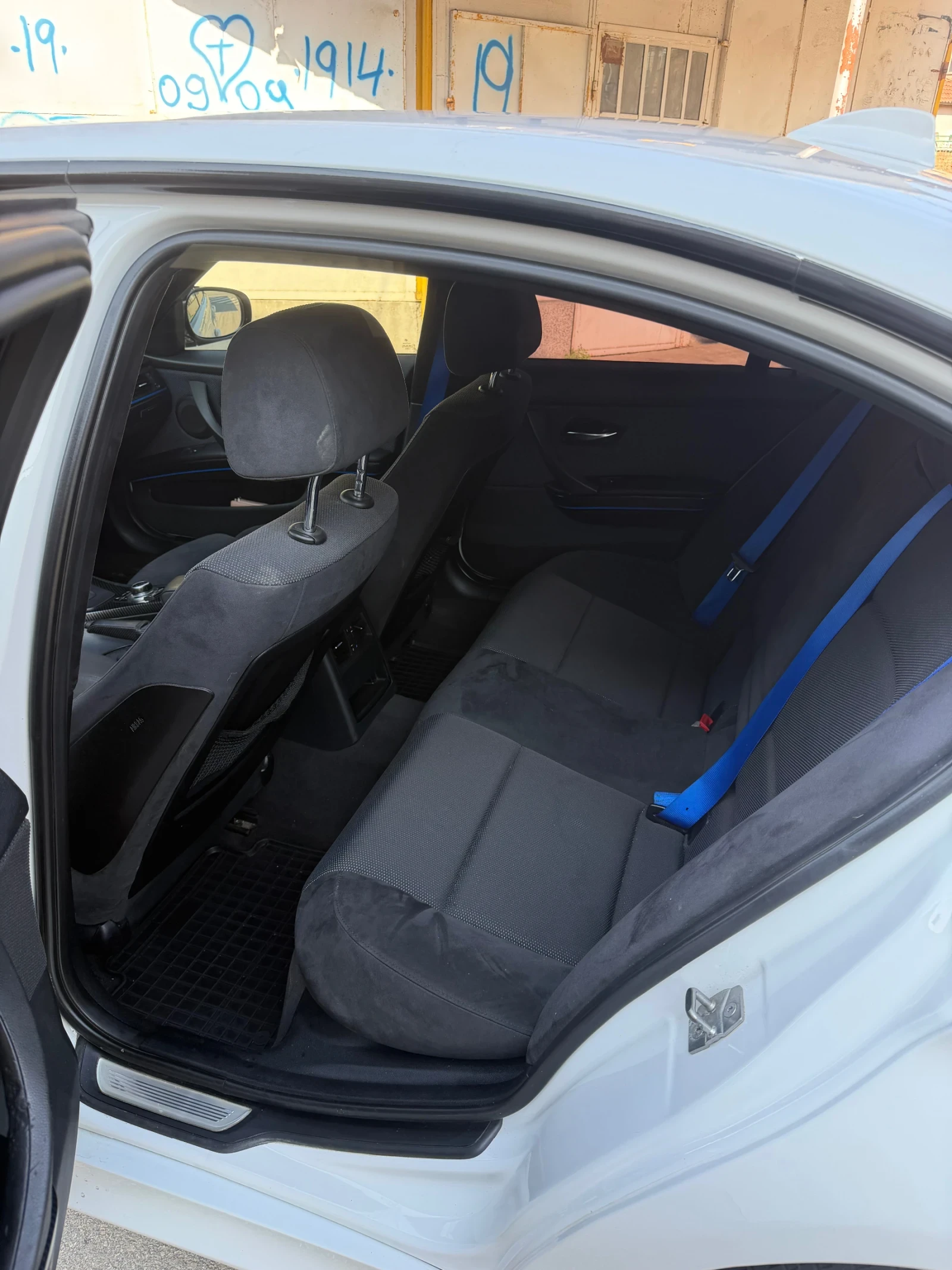 BMW 320 320, снимка 10 - Автомобили и джипове - 54098698