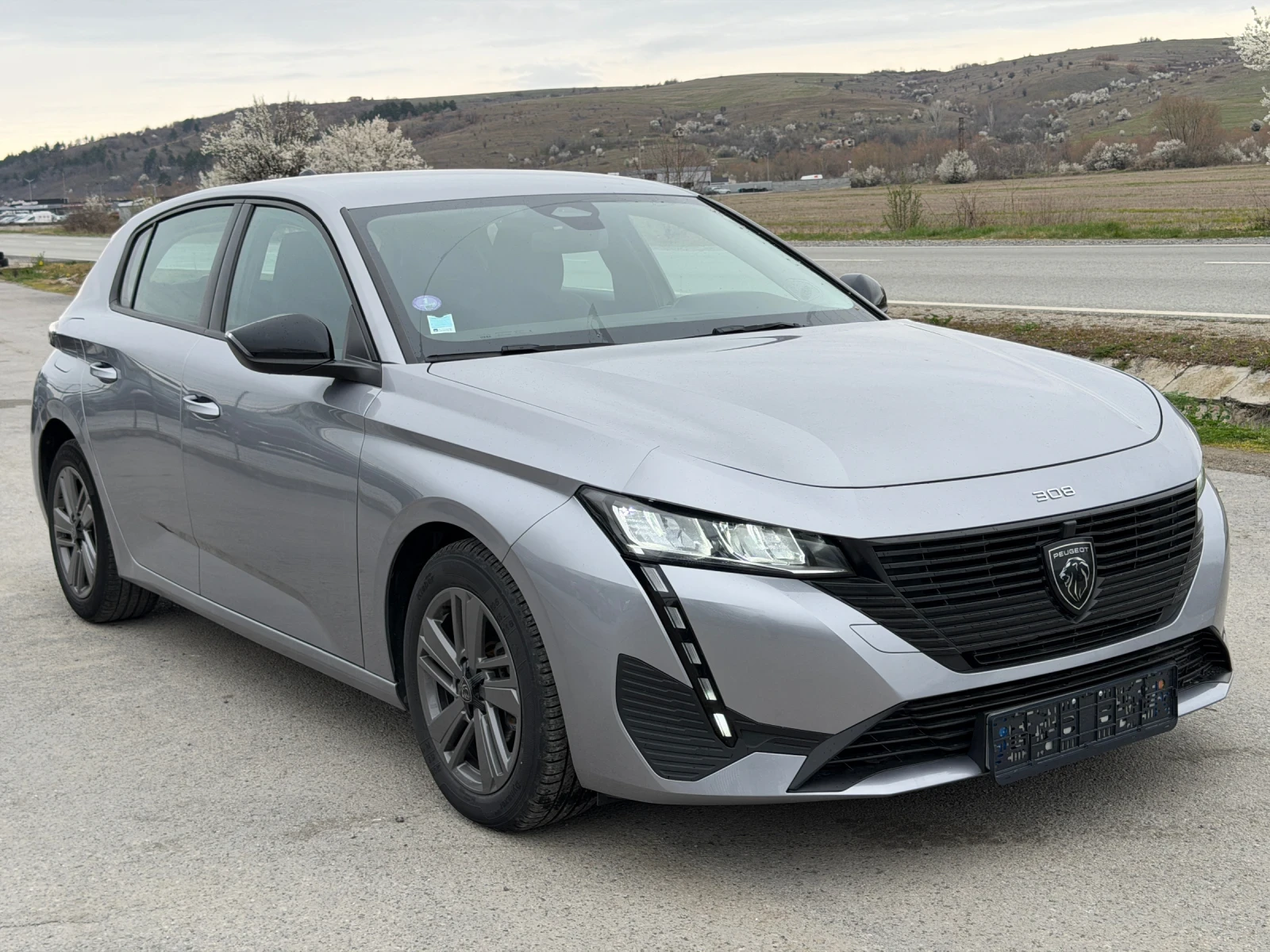 Peugeot 308 1.2 Puretech, снимка 2 - Автомобили и джипове - 54142921