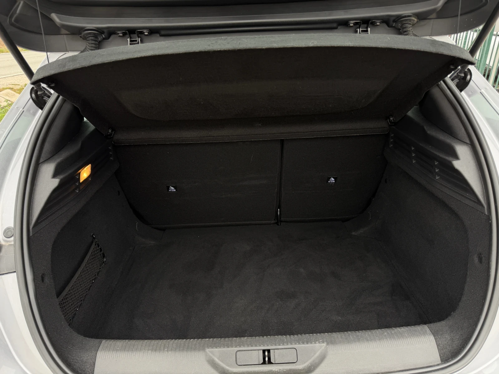 Peugeot 308 1.2 Puretech, снимка 7 - Автомобили и джипове - 54142921