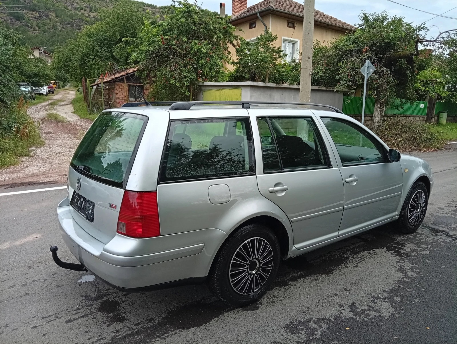VW Golf 1.9TDI * КЛИМАТРОНИК * FACELIFT * , снимка 6 - Автомобили и джипове - 54897177