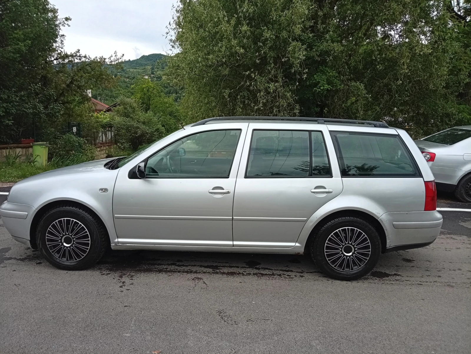 VW Golf 1.9TDI * КЛИМАТРОНИК * FACELIFT * , снимка 2 - Автомобили и джипове - 54897177