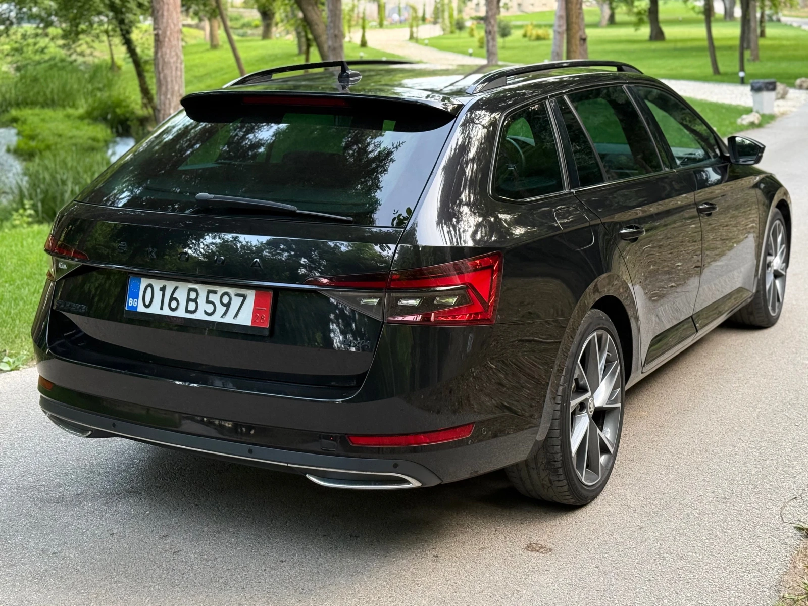 Skoda Superb 2.0TDI* 4X4* SPORT-LINE* CAM360* ������* �����*  | Mobile.bg � ����������� 4