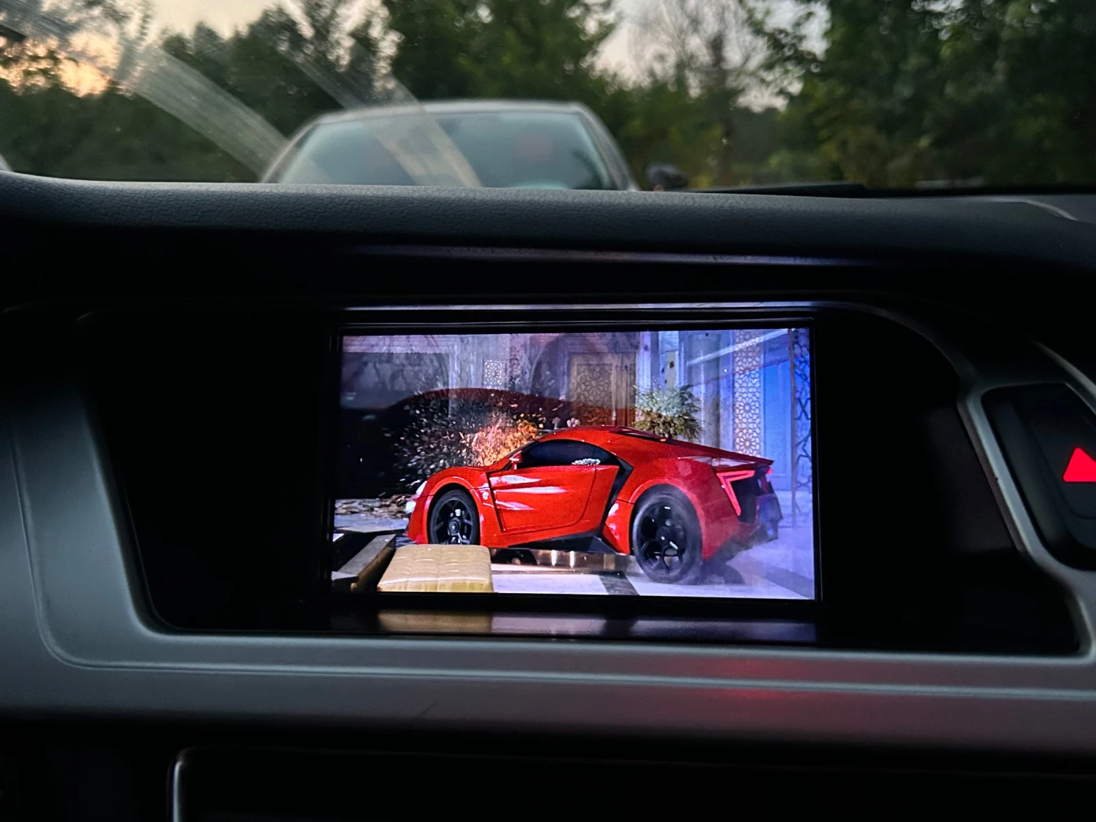 Audi A4 2.0TDi КОЖА NAVI DVD Carplay , снимка 12 - Автомобили и джипове - 55562610