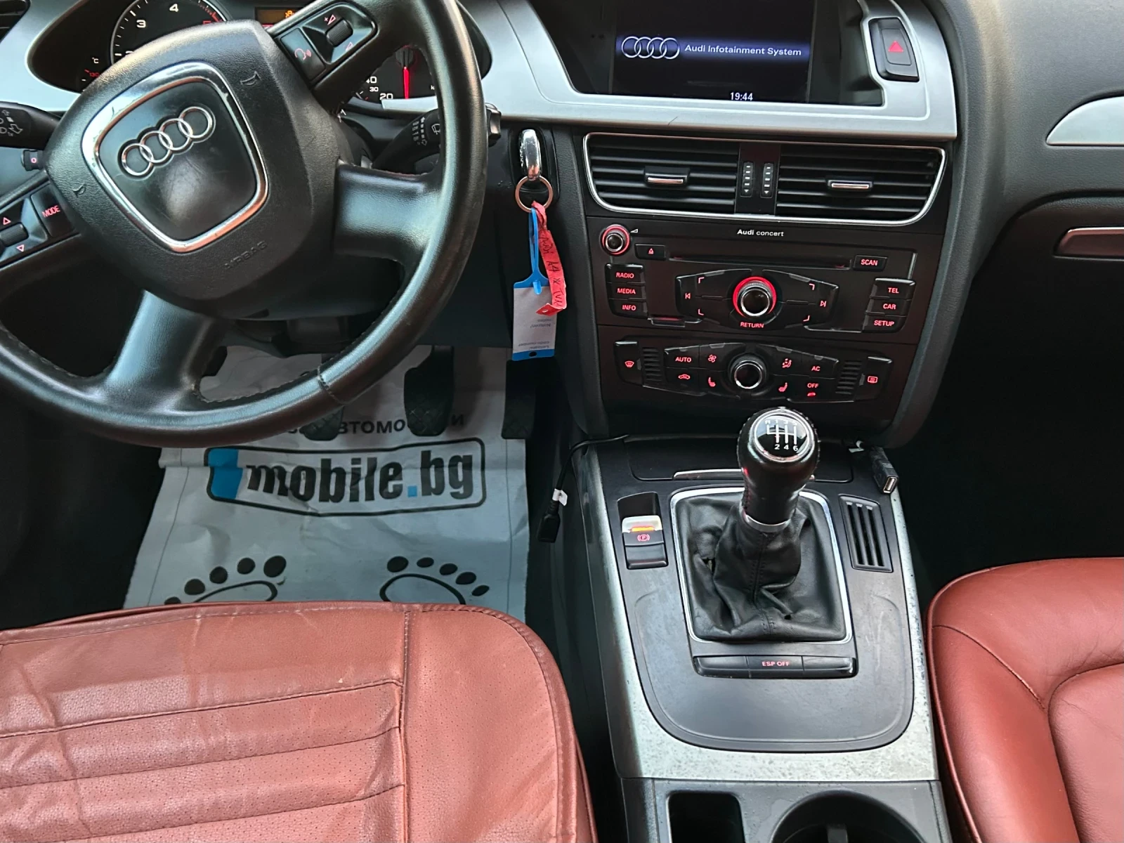 Audi A4 2.0TDi КОЖА NAVI DVD Carplay , снимка 8 - Автомобили и джипове - 55562610