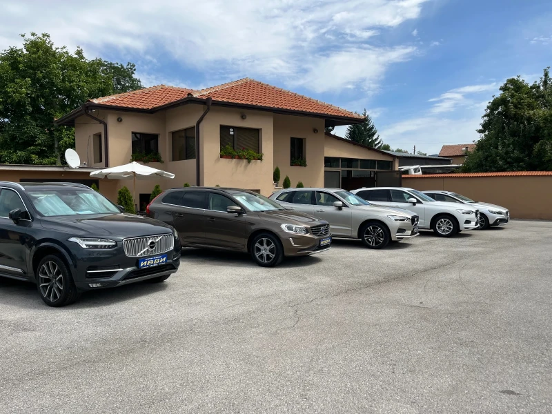 Volvo XC60 D 4  AWD, снимка 17 - Автомобили и джипове - 45839554