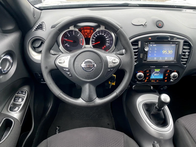 Nissan Juke 1.5dci 124x.km ТОП, снимка 8 - Автомобили и джипове - 47805536