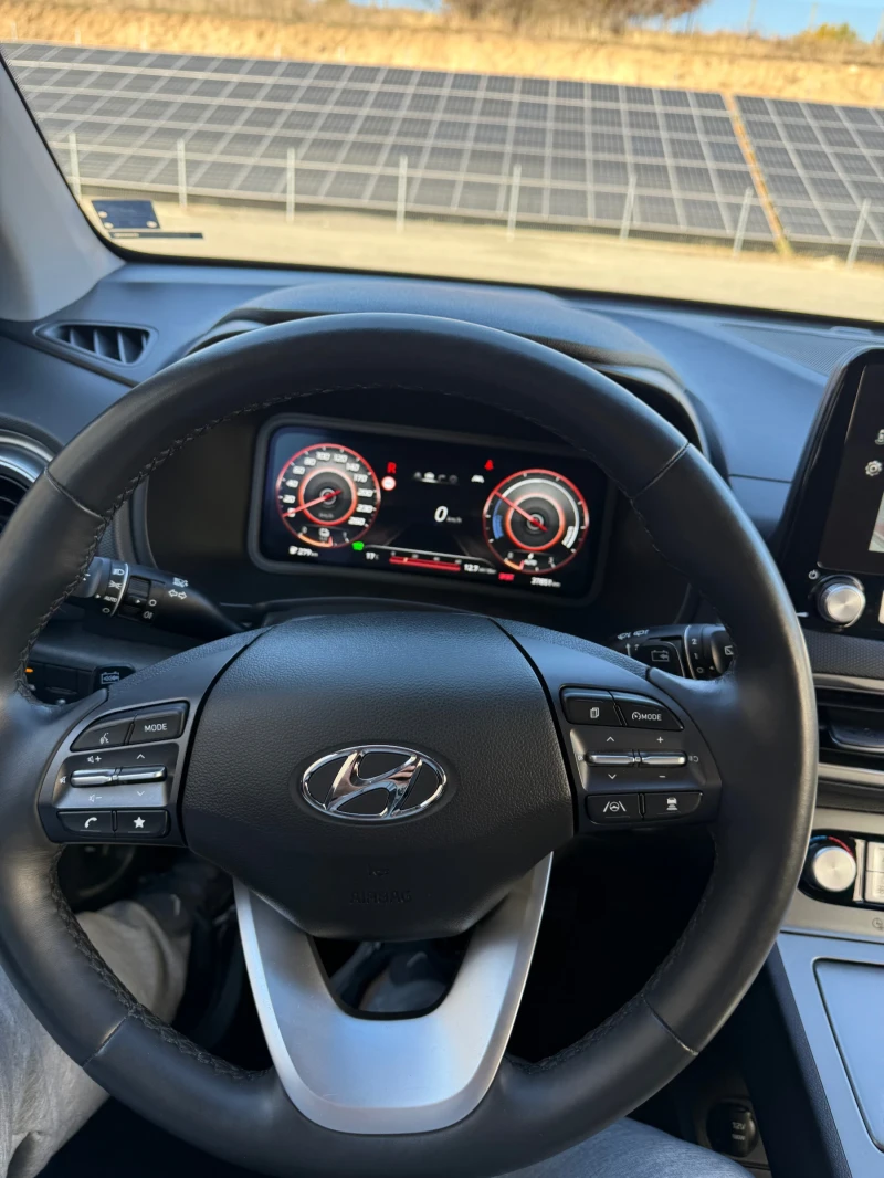 Hyundai Kona, снимка 9 - Автомобили и джипове - 48237036