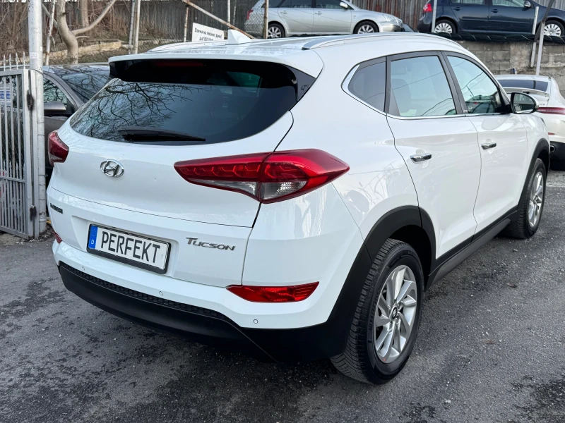 Hyundai Tucson 1.7CRDI xPossible* Automatic, снимка 4 - Автомобили и джипове - 49442373