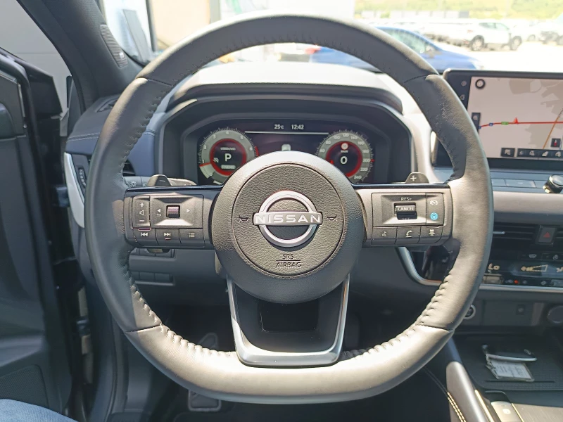 Nissan Qashqai 1.3DIG-T CVT/160к.с., снимка 8 - Автомобили и джипове - 51440717