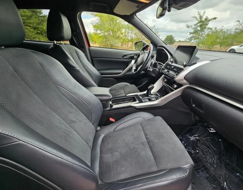 Mitsubishi Eclipse Cross PHEV Топ Състояние, снимка 15 - Автомобили и джипове - 51714323