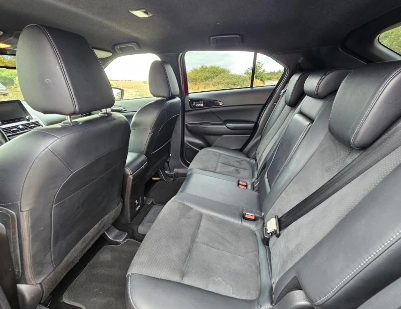 Mitsubishi Eclipse Cross PHEV Топ Състояние, снимка 12 - Автомобили и джипове - 51714323