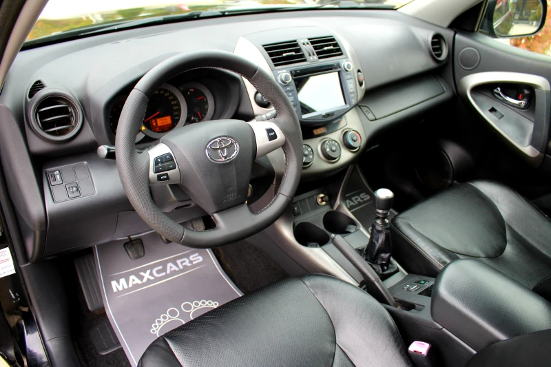 Toyota Rav4 2.2 D-4D НАВИ/КАМЕРА/ЛИЗИНГ, снимка 10 - Автомобили и джипове - 52056435