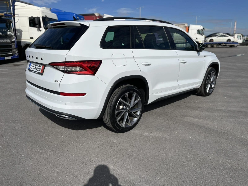 Skoda Kodiaq 2.0 TDI 4x4 200hp Sportline, снимка 5 - Автомобили и джипове - 52596919