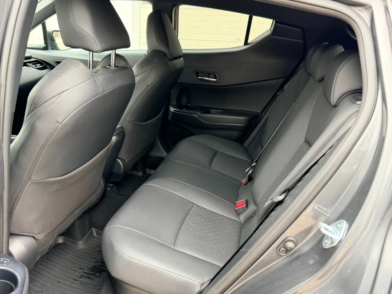 Toyota C-HR 2.0 HYBRID 184KC 2022 CAR PLAY, снимка 11 - Автомобили и джипове - 53174436