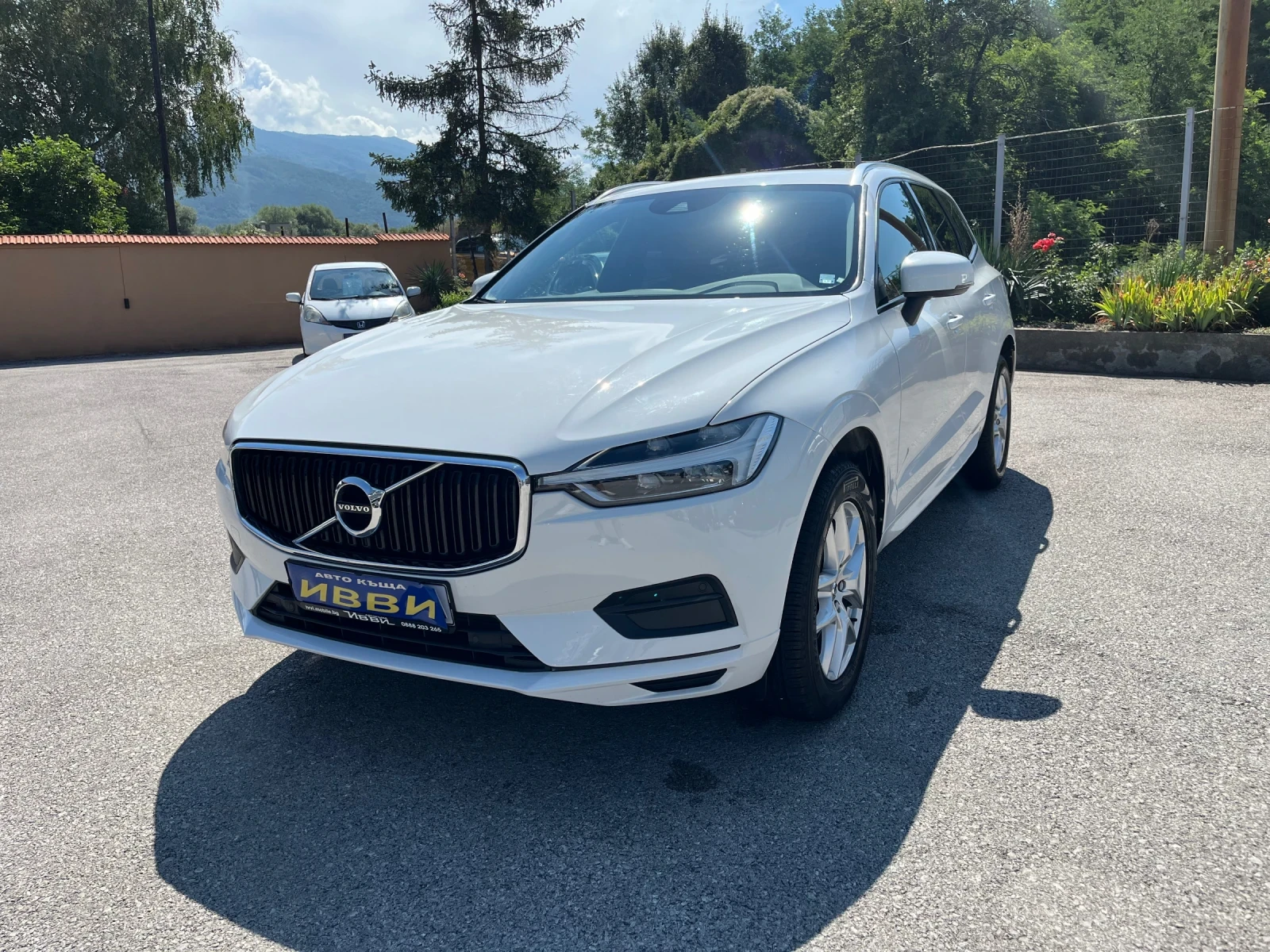 Volvo XC60 D 4  AWD, снимка 1