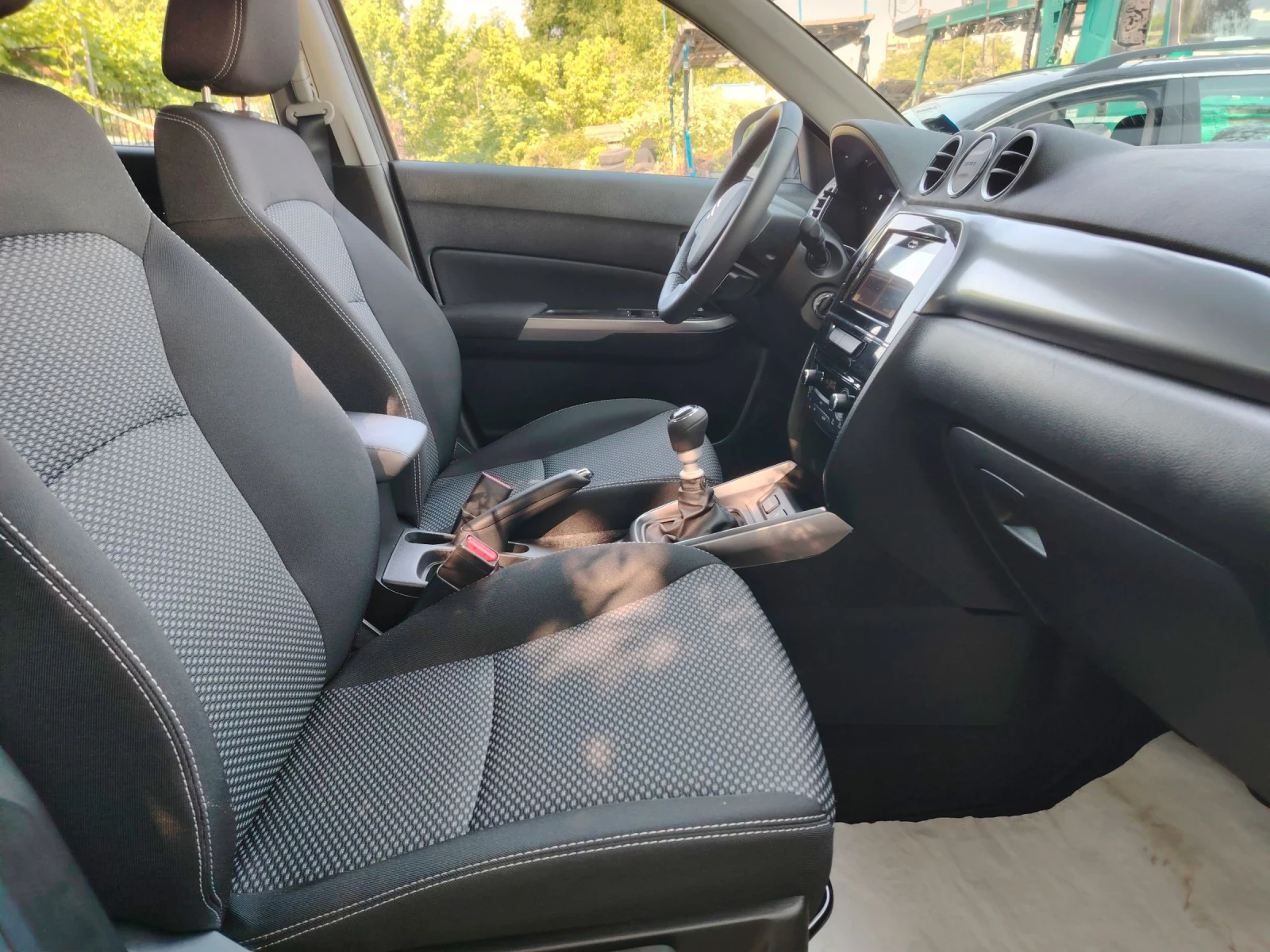 Suzuki Vitara 1.4 Хибрид - изображение 7