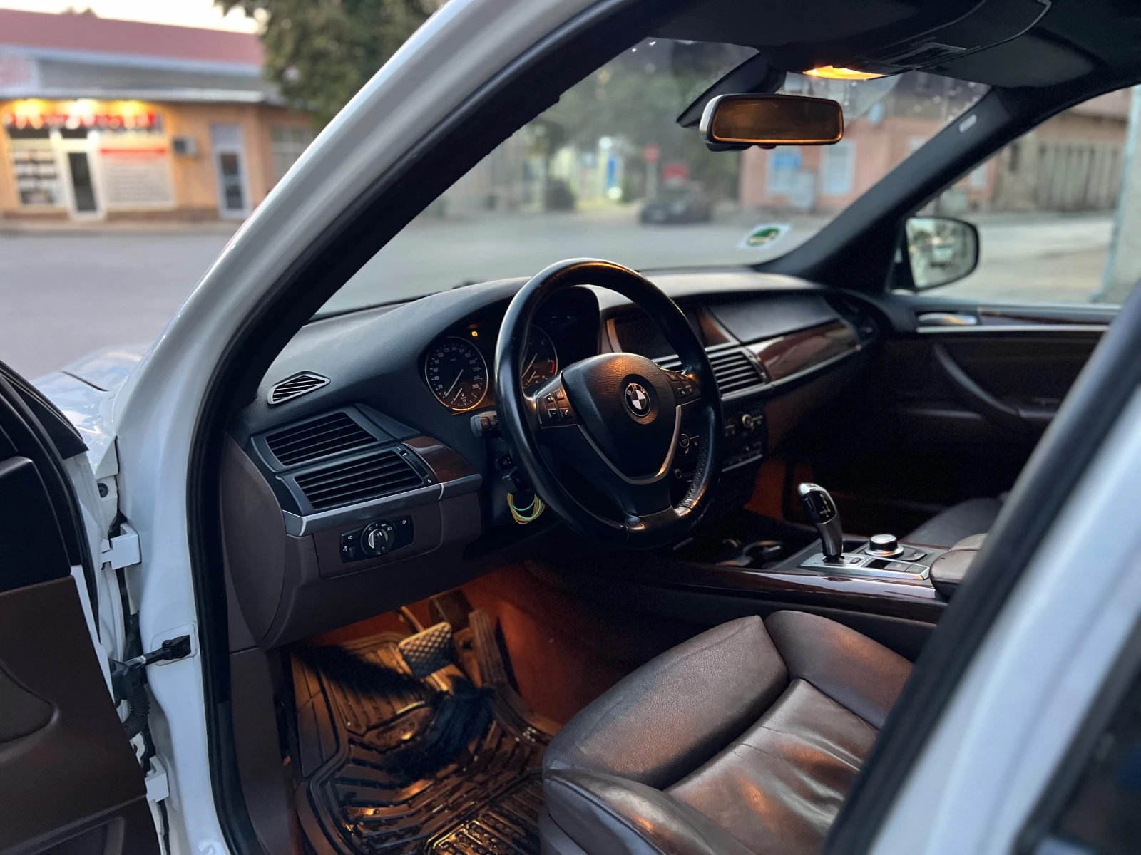 BMW X5 3.0 - изображение 5