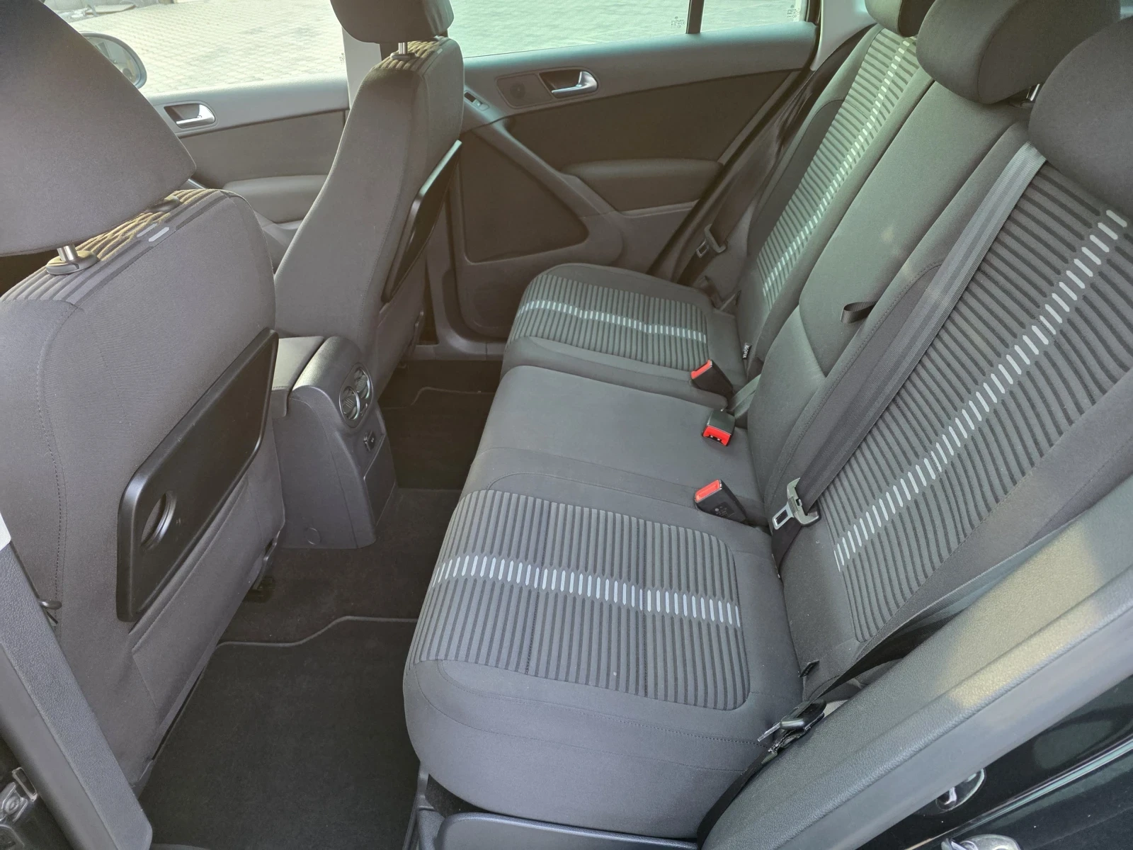 VW Tiguan 2.0TDI 4X4 | Mobile.bg — изображение 12