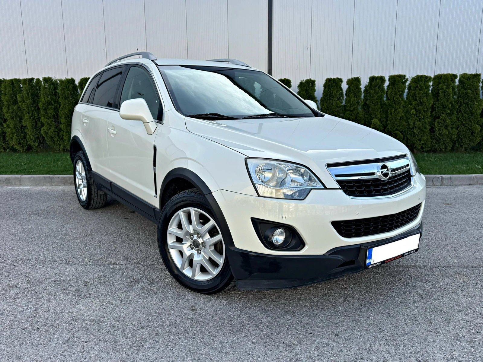 Opel Antara 2.2CDTI 4x4/Facelift/Регистриран/Обслужен!!!, снимка 3 - Автомобили и джипове - 54348139