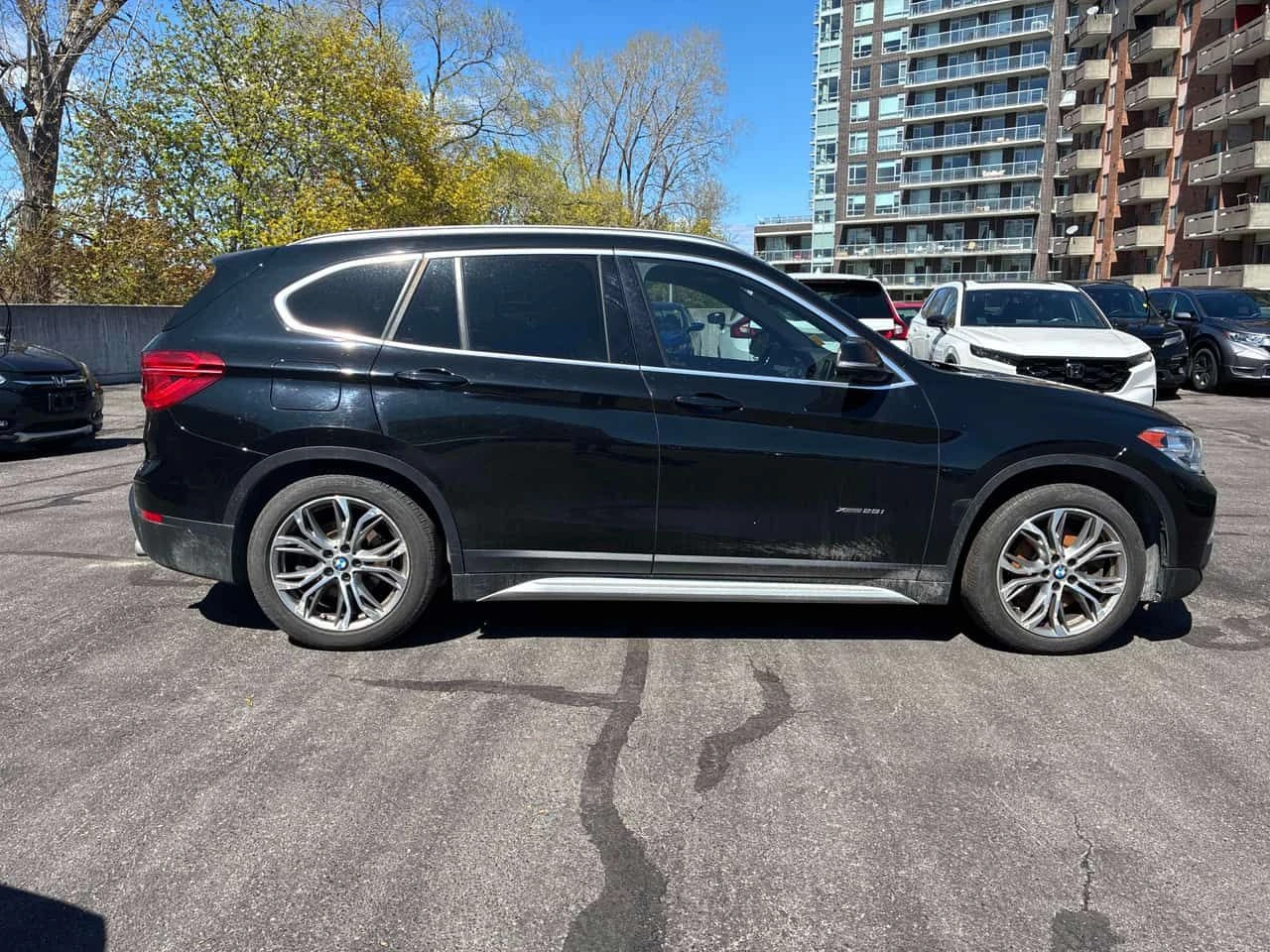 BMW X1 xDrive28i/ПОДГРЕВ/ПАНО/ПАМЕТ/КЛИП/ФИНАНСИРАНЕ, снимка 4 - Автомобили и джипове - 54544334