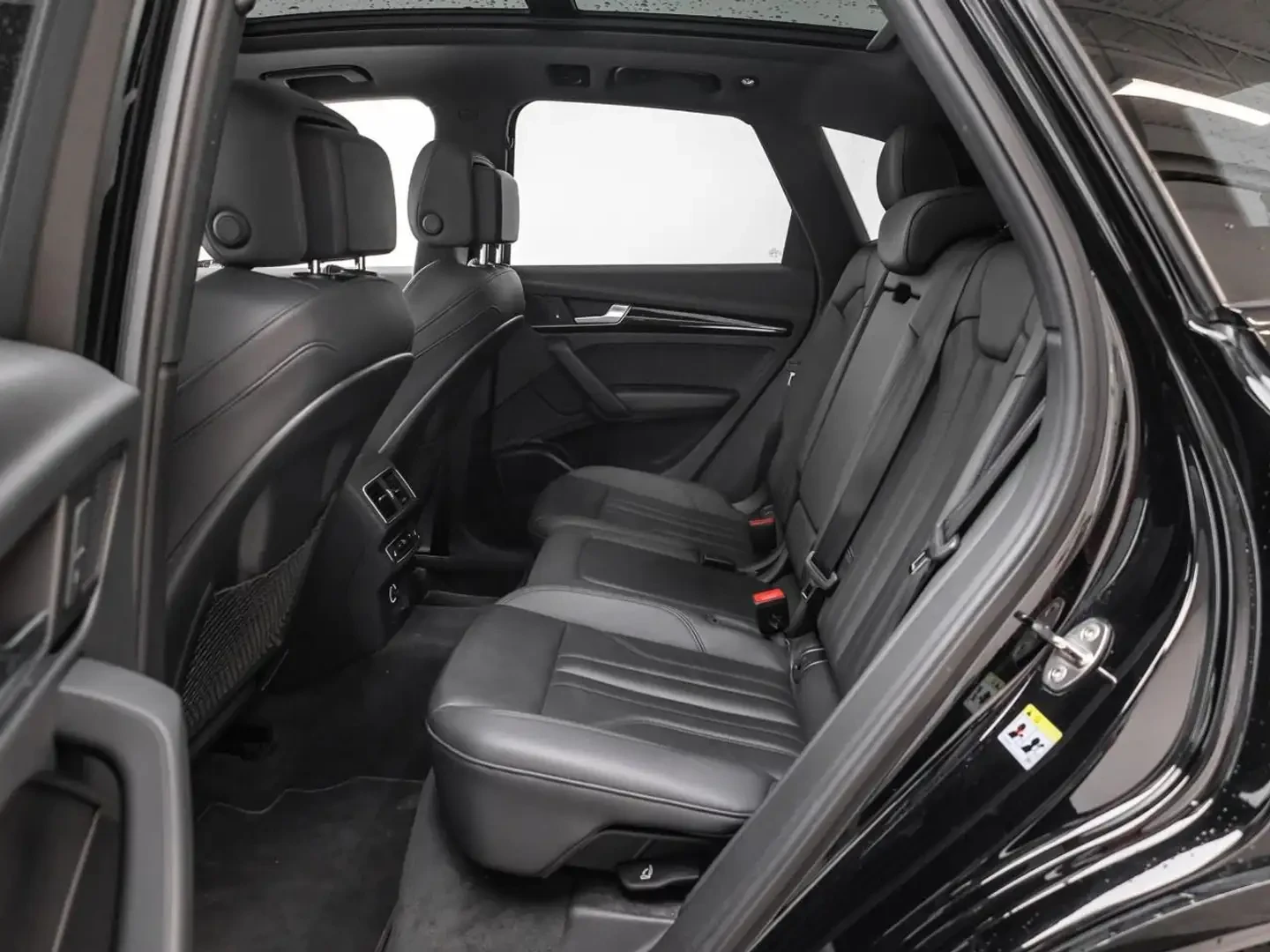 Audi Q5 45 TFSI Technik / MATRIX / B&O , снимка 10 - Автомобили и джипове - 55001598