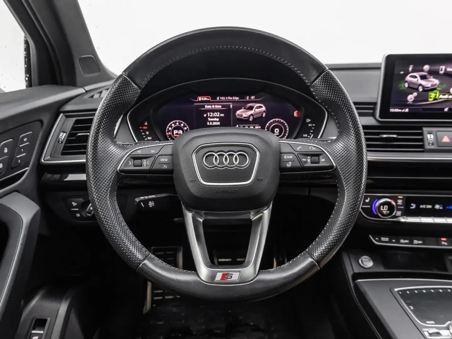 Audi Q5 45 TFSI Technik / MATRIX / B&O , снимка 4 - Автомобили и джипове - 55001598