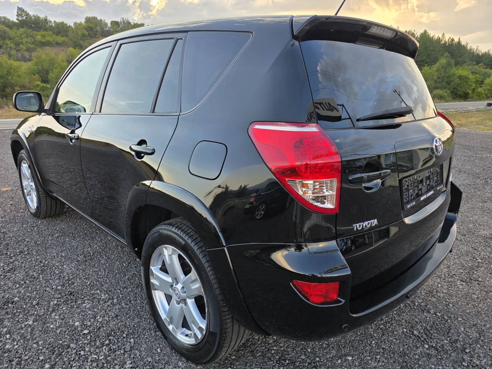 Toyota Rav4 Crossover TOP, снимка 4 - Автомобили и джипове - 56038318