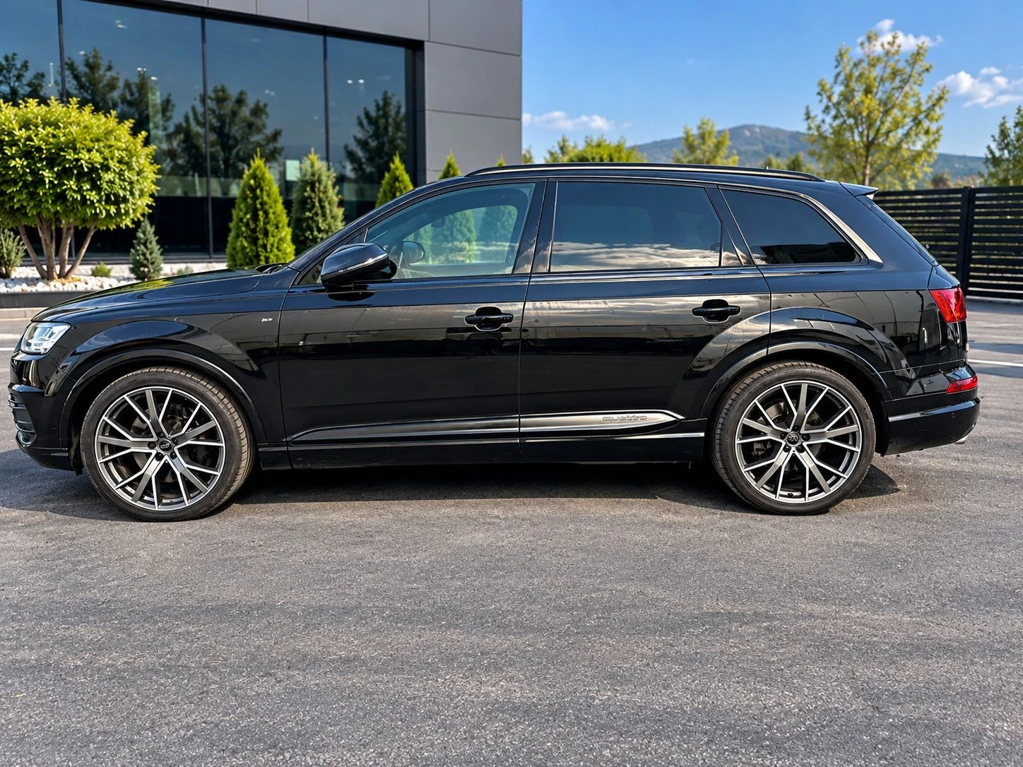 Audi SQ7 AUDI SQ7 BLACK EDITION / 3x S LINE / 7 ����� | Mobile.bg � ����������� 3