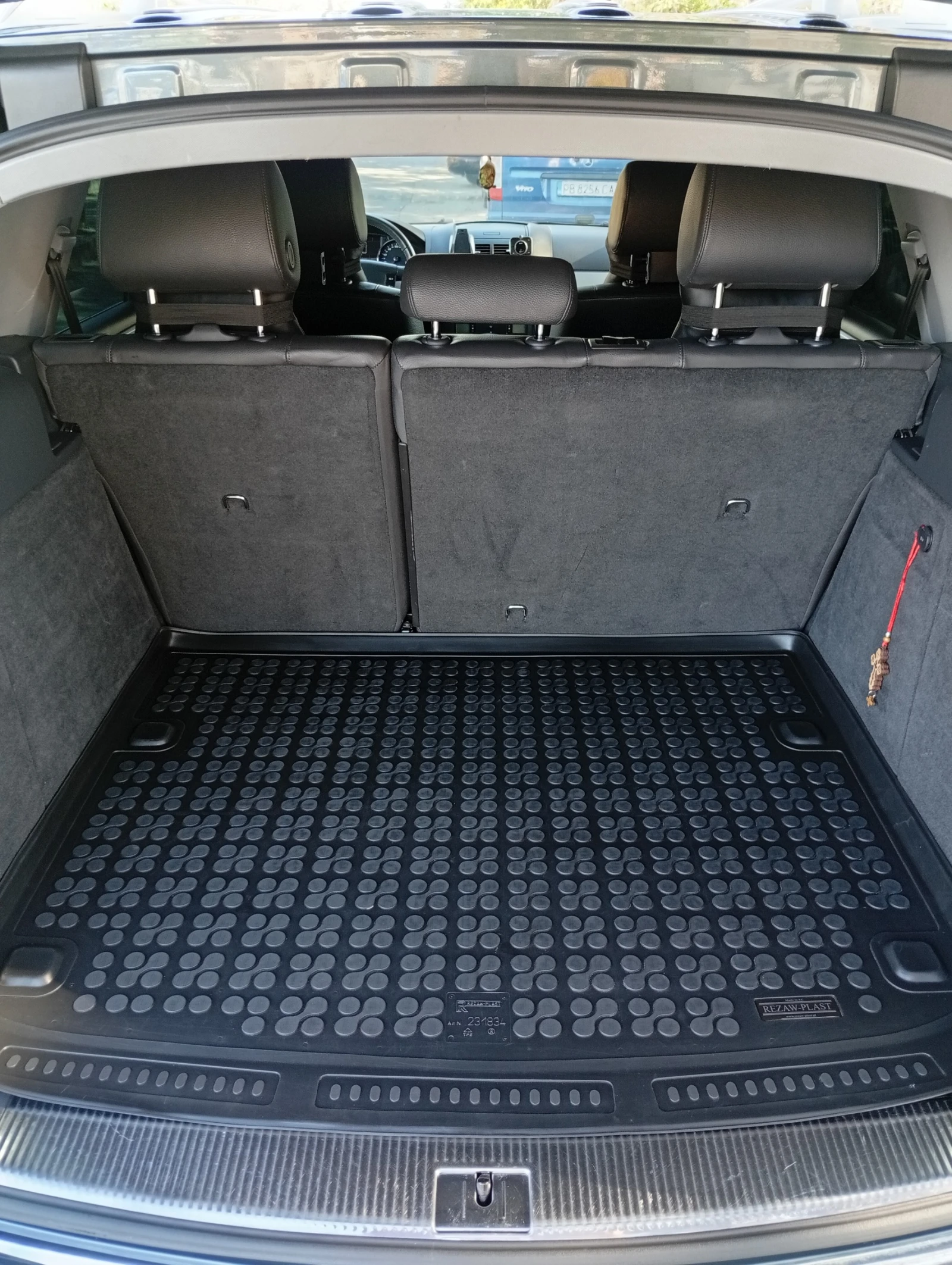 VW Touareg, снимка 17 - Автомобили и джипове - 56451827