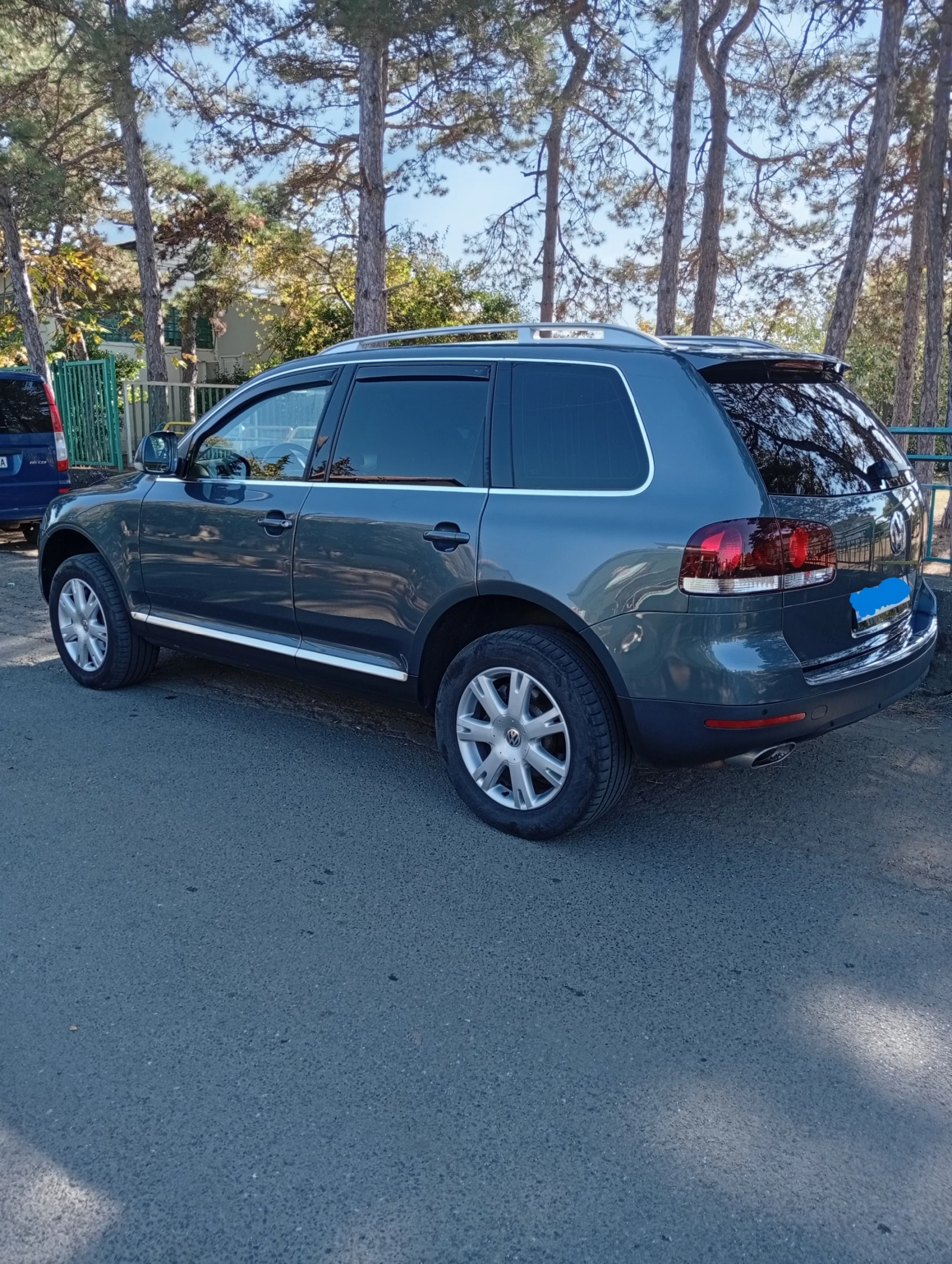 VW Touareg, снимка 3 - Автомобили и джипове - 56451827