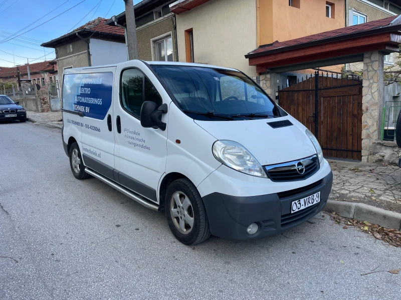 Opel Vivaro 2.5CDTI Klima, снимка 1 - Бусове и автобуси - 43045434