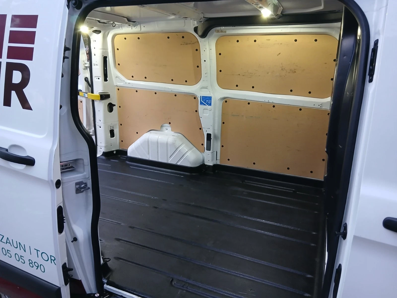 Ford Transit Custom 2.0 TDCI - изображение 6