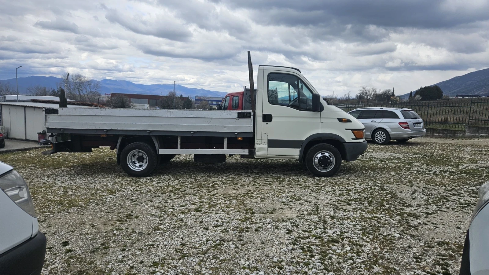 Iveco Daily До 3.5тона, снимка 4 - Бусове и автобуси - 53934130