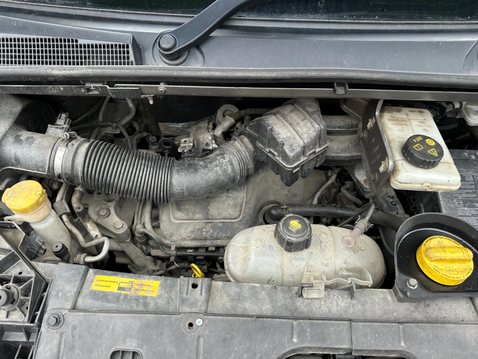 Opel Vivaro Opel Vivaro 1.6 CDTI   Десен волан   Регистриран, снимка 12 - Бусове и автобуси - 55728959