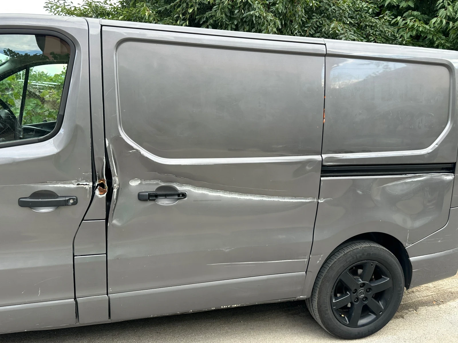 Opel Vivaro Opel Vivaro 1.6 CDTI   Десен волан   Регистриран, снимка 10 - Бусове и автобуси - 55728959