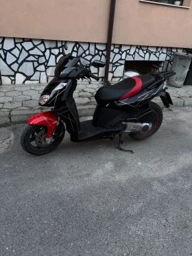 ����� �� �������� �� Aprilia Sportcity 300