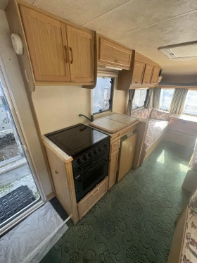 Каравана Други Lunar Eclipse 524, снимка 7