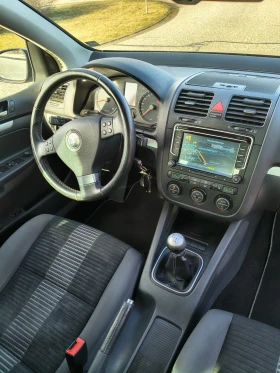 VW Golf - 3600 € / 7040.99 лв. - 72602867 4