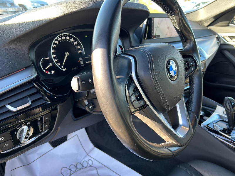 BMW 520 X-DRIVE 190kc PERFEKT euro6C, снимка 9 - Автомобили и джипове - 46356621