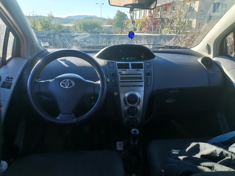 Toyota Yaris, снимка 5 - Автомобили и джипове - 48079538