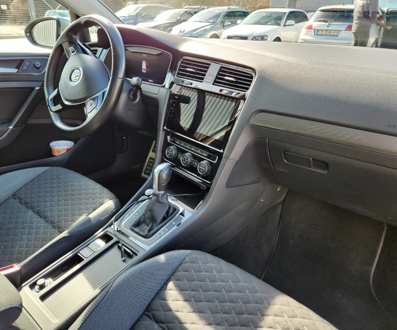 VW Golf Variant 2.0 TDI, снимка 11 - Автомобили и джипове - 49066706