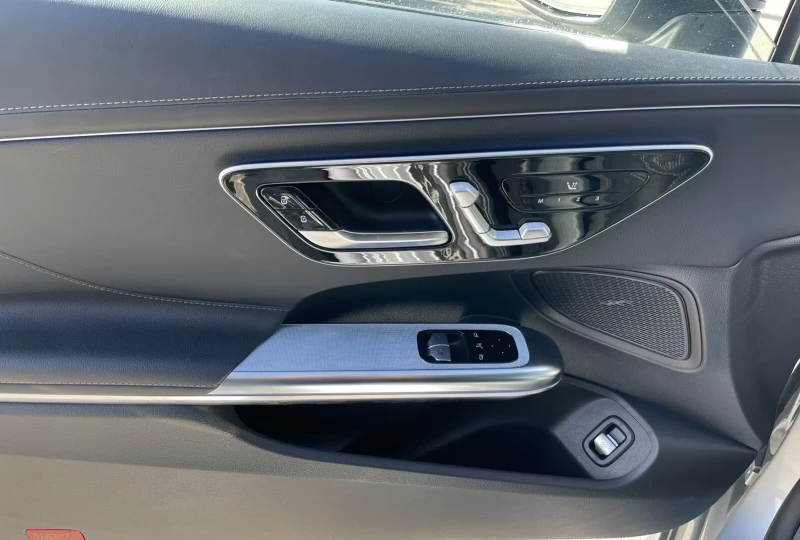 Mercedes-Benz CLE CLE 220 d AMG 19&#34; Distr Pano D-Light Memo, снимка 6 - Автомобили и джипове - 51934181