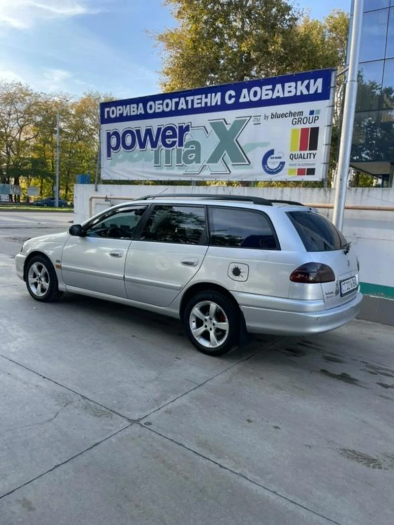 Toyota Avensis, снимка 13 - Автомобили и джипове - 52580285