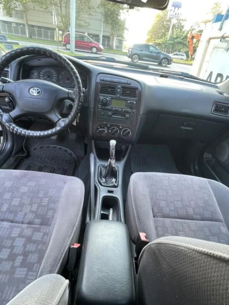 Toyota Avensis, снимка 14 - Автомобили и джипове - 52580285