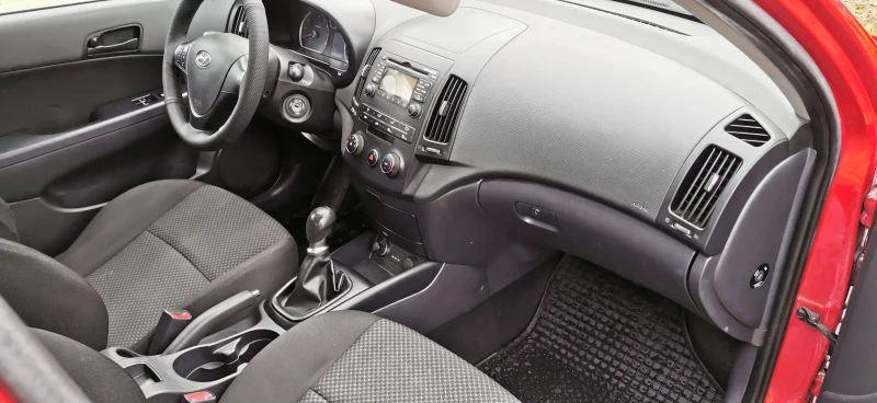 Hyundai I30 1.4 LPG facelift, снимка 11 - Автомобили и джипове - 52529317
