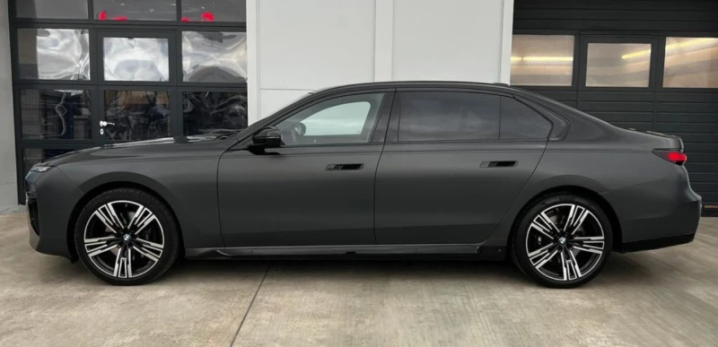 BMW 740 xDrive, снимка 3 - Автомобили и джипове - 52602554